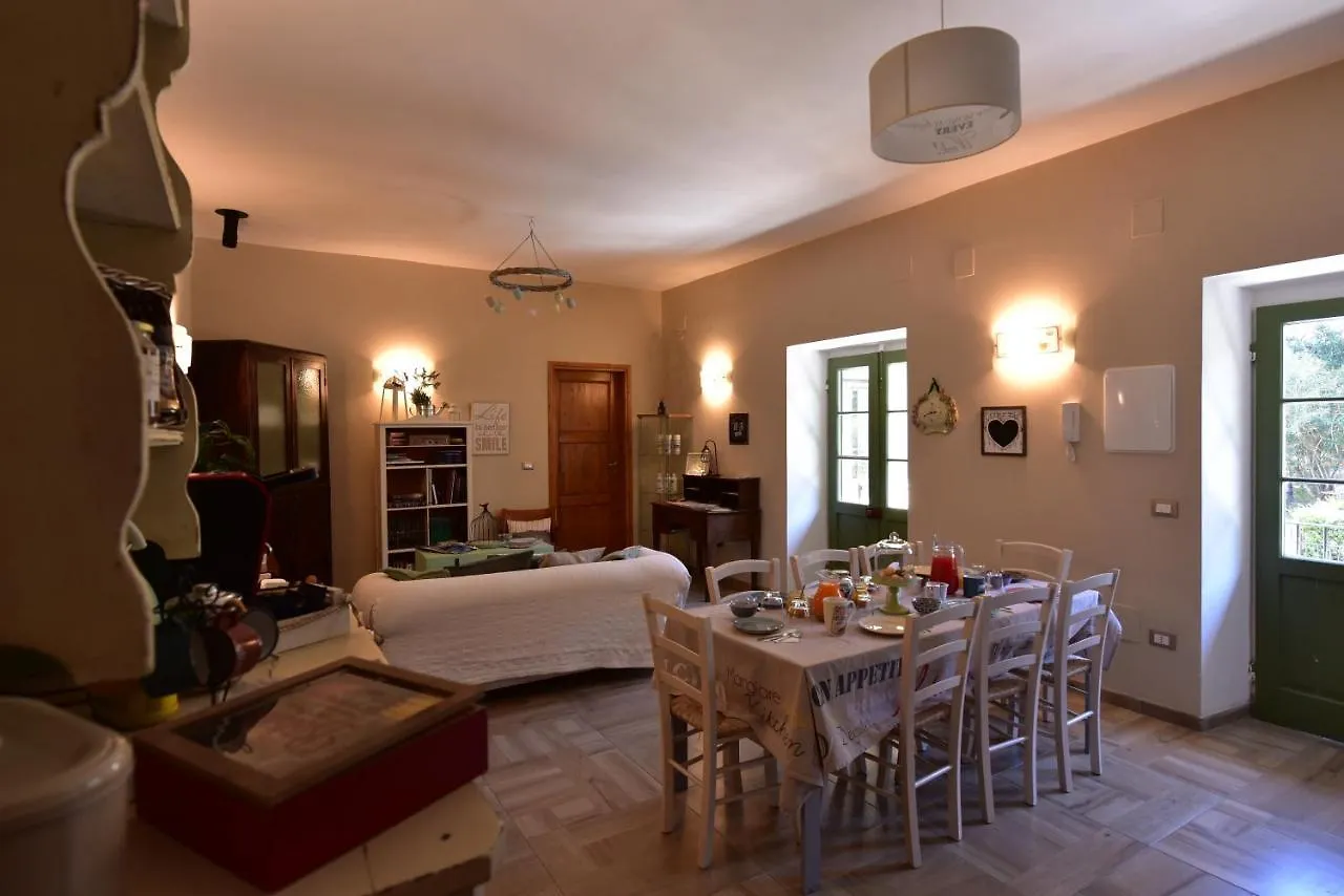 Couette-café Bed and Breakfast Casa Nina à Toirano Italie