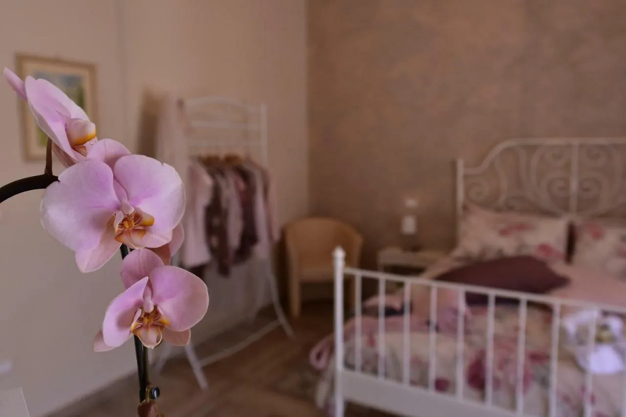 Casa Nina Bed & Breakfast Toirano 0*,